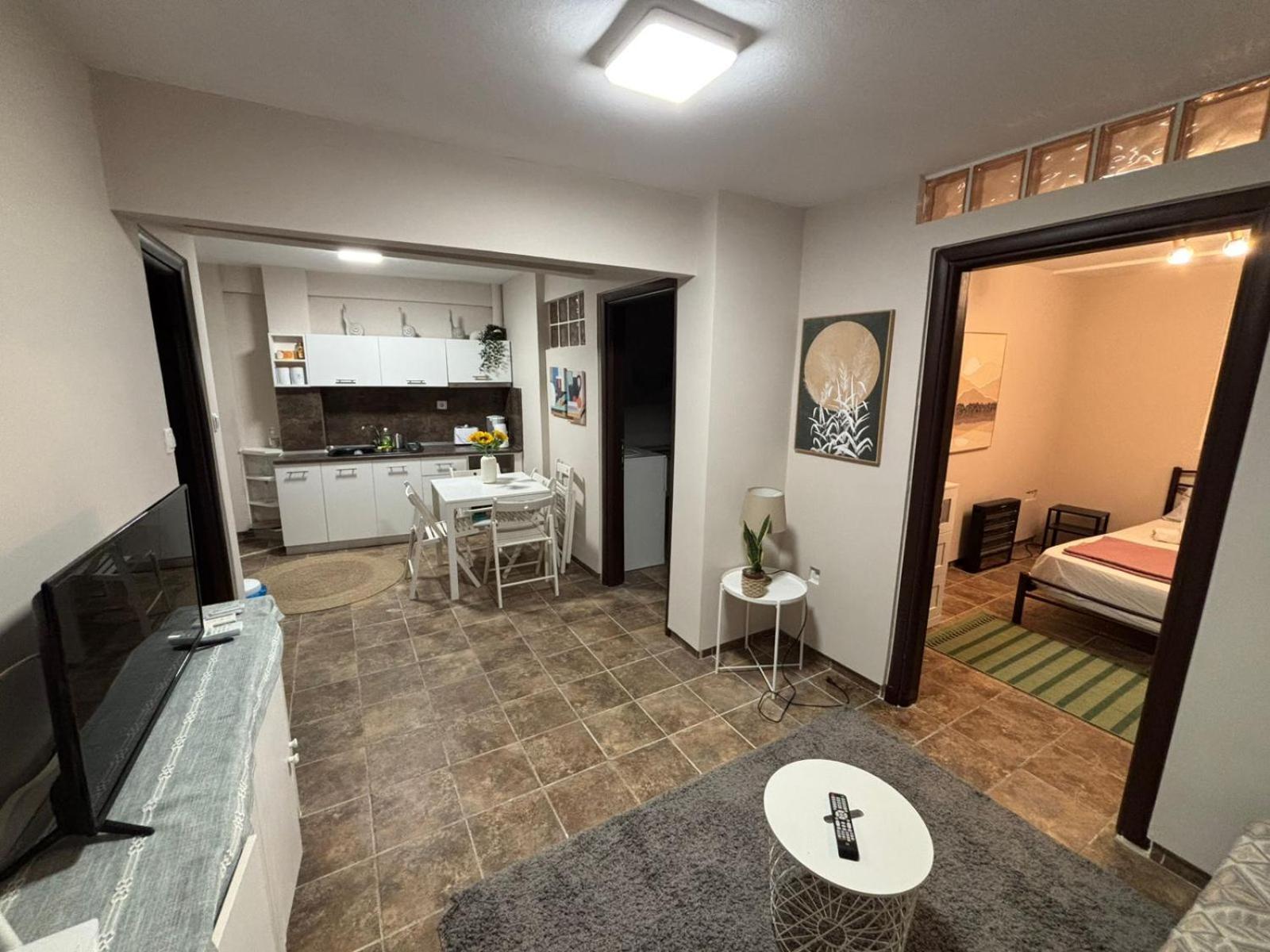 Apartament At The Core Of The Next To Gallerius Palace *